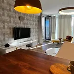 Priestranny Utulny 2-izbovy V Centre Trnavy Διαμέρισμα
