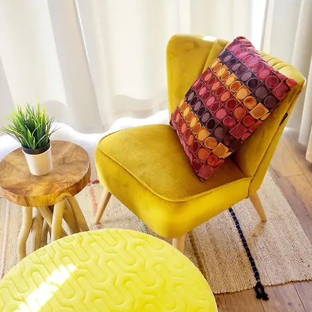 Priestranný Dizajnový 2-izbový V Centre Trnavy S Výhľadom Na Mestskú Vežue